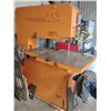 Image 1 : DoAll Vertical BandSaw 36" throat