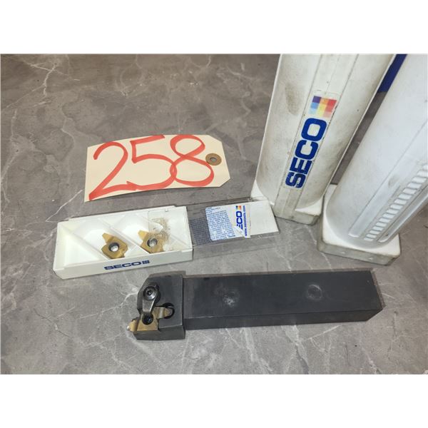Holder SECO CER!)) 6-20Q with Inserts 20NR8.0 TR cp500