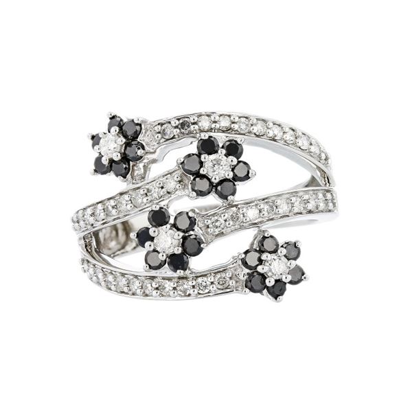 14K White Gold 1.05ctw Diamond Floral Ring