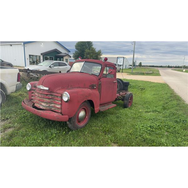 1953 Chevrolet 3/4 Ton Truck w/ Hoist Model 1433 – Ran 4 Years Ago – Keys & Manual Included