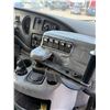 Image 25 : 2001 Ford E-450 Super Duty Girardin Minibus – Triton V10 – 13 Passenger