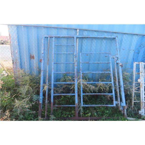 Metal Walk-Thru Gate – 6' Wide