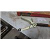 Image 2 : Western “White Flyer” Hand Trap V1500A in Original Box