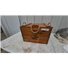 Image 1 : Winchester Wooden Crate with Rope Handles, 12 Gauge 500 Repeater