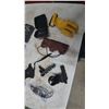Image 3 : Archery Broadheads, Quivers, Arm Guard, and Gloves
