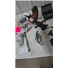 Image 4 : Archery Broadheads, Quivers, Arm Guard, and Gloves
