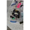 Image 7 : Archery Broadheads, Quivers, Arm Guard, and Gloves