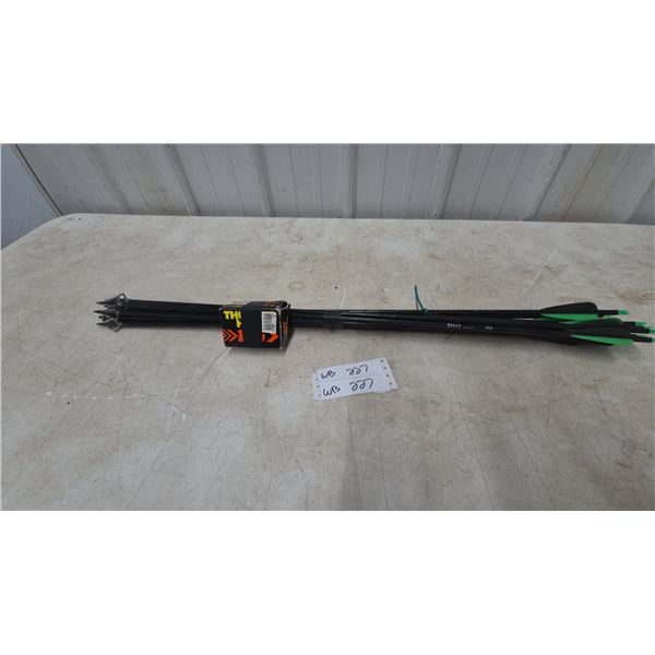 12 D+Q Carbon Arrows #550 with Broadhead and Practice Tips