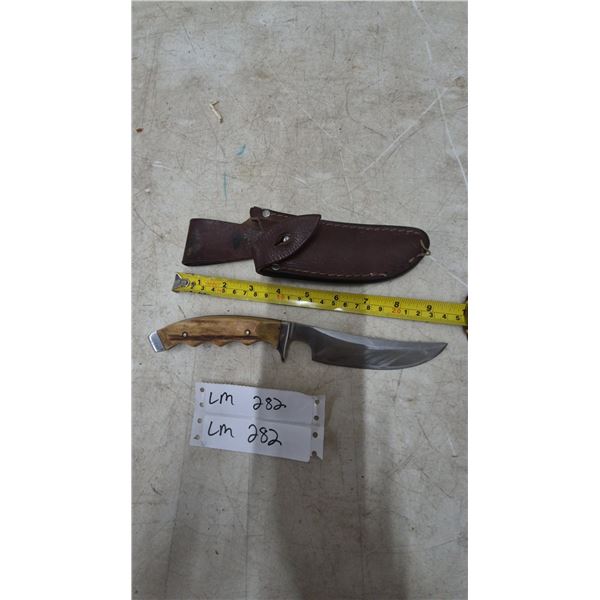 Safari Hunting Knife No. 440, Handmade, with Leather Sheath. Made in Germany.