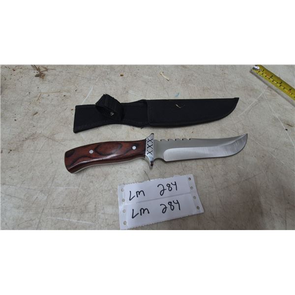 Valor 440 Hunting Knife with Wood Handle and Serrated Blade