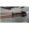 Image 6 : Cougar Magnum Compound Bow with Quiver and 6 Arrows
