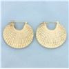 Image 1 : Textured Fan Design Hoop Earrings in 14k Yellow Gold