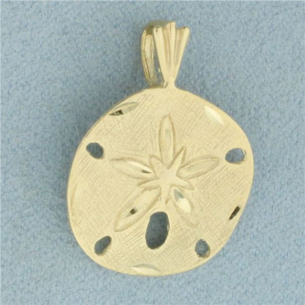 Sand Dollar Diamond Cut Pendant in 14k Yellow Gold