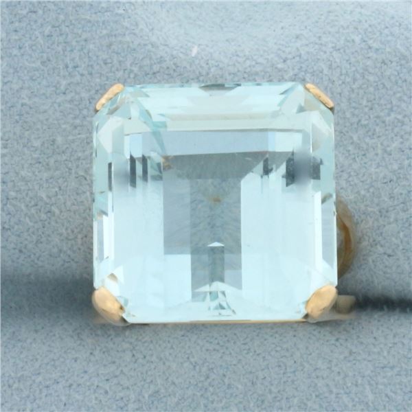 AAA Aquamarine Solitaire Ring in 18k Yellow Gold