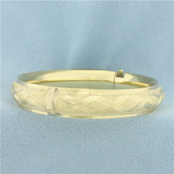 Diamond Cut Sparkle Finish Bangle Bracelet in 14k Yellow Gold