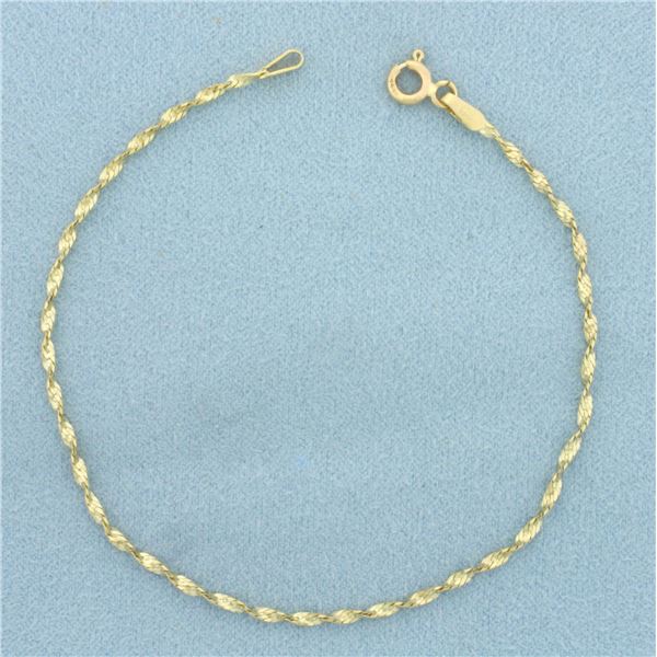 Italian Twisting Herringbone Link Bracelet in 14k Yellow Gold