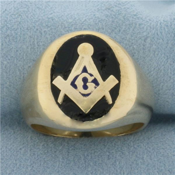 Vintage Masonic Ring in 14K Yellow Gold