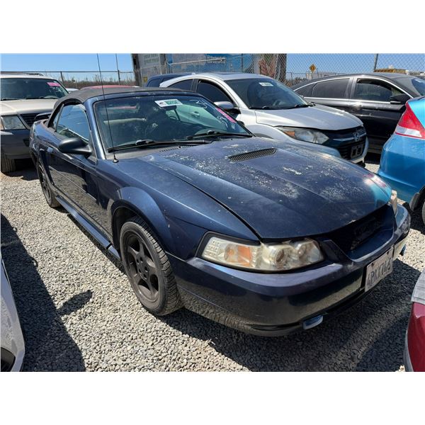 FORD MUSTANG 2001 T-DONATION