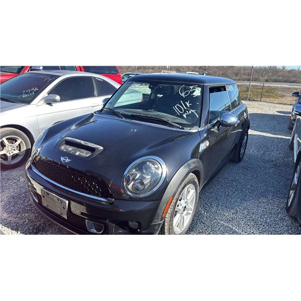 MINI HARDTOP 2013 ADT