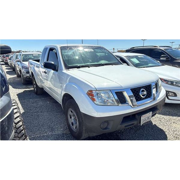 NISSAN FRONTIER 2013 T