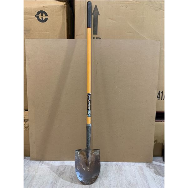 Garant Grizzly Shovel - 5ft Tall