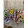 Image 3 : Lot Of 2 Pastel Rainbow & Ball Cake Topper Sets