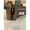 Image 4 : Rusty Bench Vise