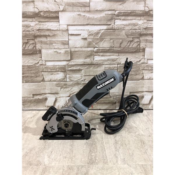 MAXIMUM 4A Heavy Duty Compact Circular Saw