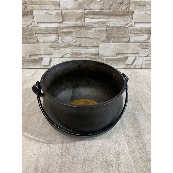Vintage Cast Iron Pot Featuring Side Loop Handles