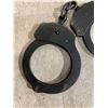 Image 4 : Handcuffs With Case