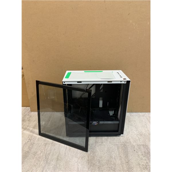 White DeepCool MACUBE 110 Micro ATX Case