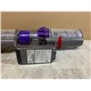 Image 6 : Lot Of 2 Dyson Vacuums