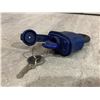 Image 4 : Lot Of 2 Master Padlocks With Keys
