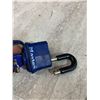 Image 6 : Lot Of 2 Master Padlocks With Keys