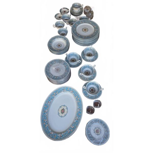 Florentine Turquoise Wedgwood 71 Piece Porcelain Dinnerware Set