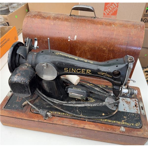 Singer Portable Electric Sewing Machine with Wooden Cover