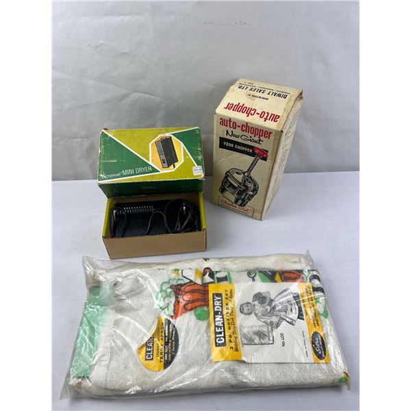 Assorted 50s collectables