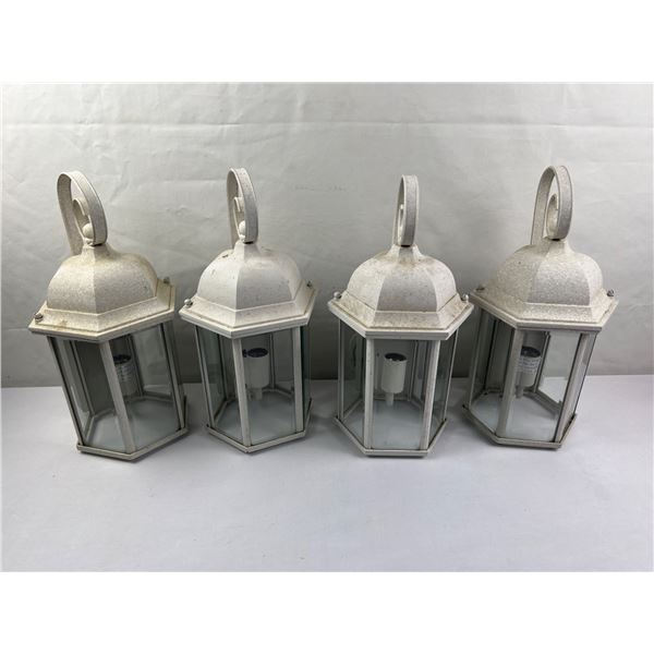4x outdoor lanterns