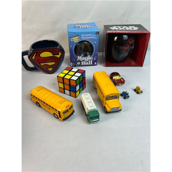 Lot of vintage cars & film collectables