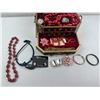 Image 1 : Jewelry box with costume jewelry