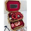 Image 3 : Jewelry box with costume jewelry