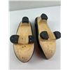 Image 4 : wooden shoes