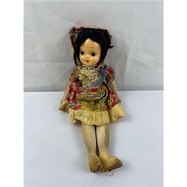 Vtg  doll