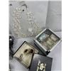 Image 2 : Lot of costume jewelry