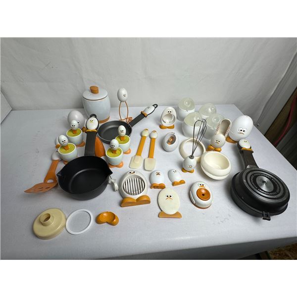 GET CRACKING & JO!E - 37 ASSORTED ITEMS