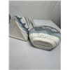 Image 5 : Vintage Great White North Decorative Pottery Vases