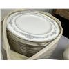 Image 5 : NORITAKE Rose Memento (Pattern 4728) fine porcelain dish set with serving pieces