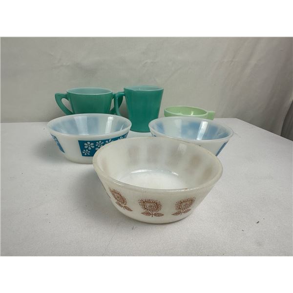 Collection of Mid-Century Vintage Kitchen Glassware