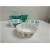 Image 1 : Collection of Mid-Century Vintage Kitchen Glassware