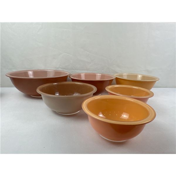 Vintage PYREX "Autumn Rainbow" Nesting Mixing Bowls (6)